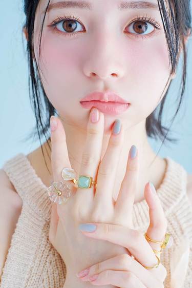 Hitoshi　ネイルリング クリア×ゴールドリングで爽やかに♡夏コーデのレベルをアゲる【ネイル