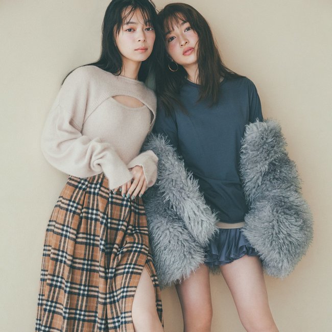 こなれ感のコツは「黒を極力取り入れない」こと♡上西星来と上國料萌衣が着こなす【ニュアンスカラーコーデ】