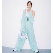 この秋はゆるいスポーツMIXがキブン♡ バレンシアガの新作でつくる洗練されたパジャマコーデをご紹介