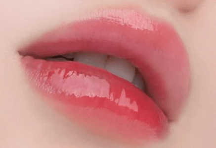 韓国リップの2025秋冬トレンド質感は「ちゅるちゅる」