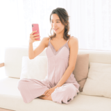 太ったな〜と思いながら読んでいるあなたへ。正月太りを解消できる“スマホ見ながら”エクササイズ