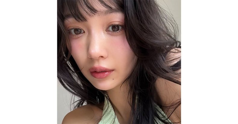 「いつものメイクのハイライトをプラスするだけで即arっぽ♡」arみ全開な透明感ガオメイクHOW TO