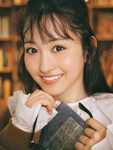乃木坂46・一ノ瀬美空のメガネ姿が可愛すぎる♡ 読書好きなみーきゅん