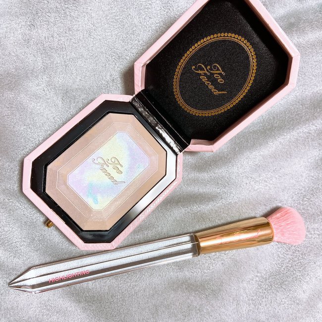 ハイライトで光を味方に♡立体感120％目元の作り方