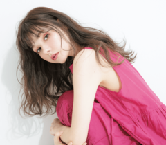 パサつく髪じゃ夏の出会いはつかめない!!  誰もが振りむくツヤめくヘアはおしゃれカラーでつくれます♡