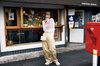 佐藤栞里。ar2024年3月号より ベスト¥18,700/ファーファー トップス¥1,590/神戸レタス パンツ¥35,701/ムシンサ(ムシンサ グローバル ストア) サングラス¥19,800/ダブルラバーズ(スクリーンショット) イヤリング¥8,250/ラピュイ(キャセリーニ) バッグ¥12,100/キャセリーニ