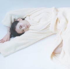 「これを飲むと目が覚めずに朝までぐっすり」寝ている間に美を底上げ！睡眠の質をアップさせるアイテム・12選