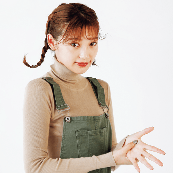 足のむくみに悩んでる女子集合！　たった5分で足の凝りを簡単に解消する方法