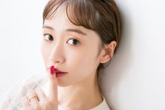 寒くなる前に♡ オンナ度上がるベリーネイルで恋を叶える