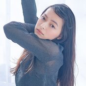 「赤ちゃんみたいなあどけなさ♡」上國料萌衣、チークが主役のシェマ顔メイクを披露♡【ポンポンチーク】で目と口の間を余白埋め!