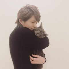 美形夫婦のラブラブな日常に割り込んだ銀髪男子。