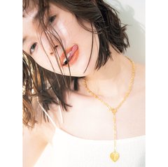 【365days色っぽ】シンプルコーデにお目立ちアクセをひとさじ♡