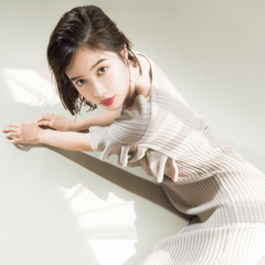 Wハイライトが大人の色気を放出♡　湿度高めなツヤ肌でこっくり色っぽい秋フェイスをつくる