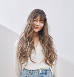 【ロング】ハイライト×ハイライトで私だけのトクベツカラーに