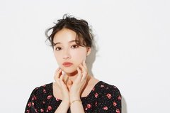 ホリ深も透明感も全部叶う。上品な目元といえば、やっぱりベージュ！【村瀬紗英がお試し】