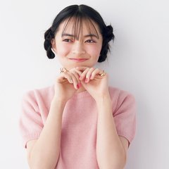 上國料萌衣、恋するオトメ顔をお届け♡ 両想いをイメージした ”じゅわじゅわピンク”なメイクとネイル