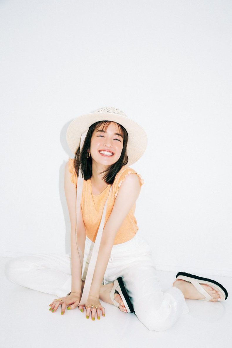 佐藤栞里。ar8月号より