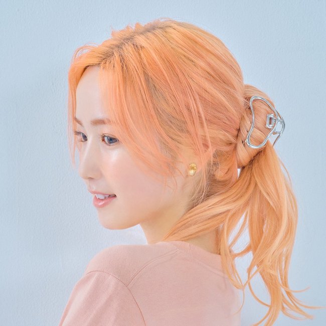 「ねじってはさむだけでOK！」ハイトーンをもっと洒落に♡バンスクリップ簡単アレンジHOWTO