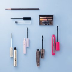 【2021年・アイブロウ&マスカラ編】「マスクの蒸気にあたっても汗をかいても絶対に下がりません」人気HMが指名買い！