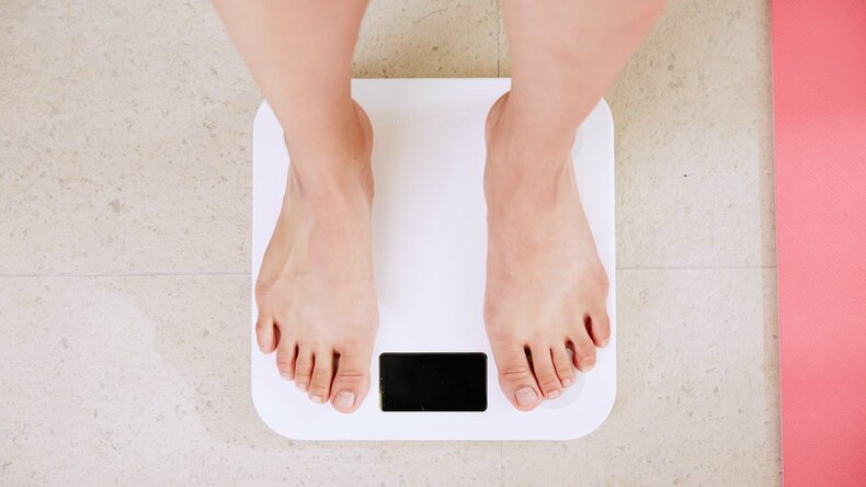 「ゴールデンウィーク食べ過ぎた…」身体の重みをリセットしたい！【食事・インナーケア・発汗・マッサージ】体重増加を防ぐデトックス法を徹底解説