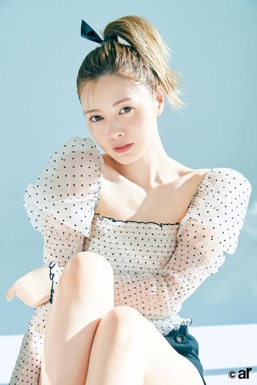 白石麻衣、おしゃみなポニーテール姿を披露♡ 美白のMYルールについて