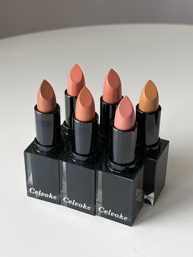 セルヴォーク ルージュ オー ミューテッドグロウ 新色5色 / 限定1色 ￥4,620　価格・色展開