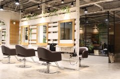 【Lian by Allure】誰もが憧れるツヤ質感が叶う！　トレンドから似合わせまで自在なサロン