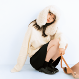 カーディガンを "彼女服" っぽく着る方法って？ 思わず抱きしめたくなる♡【ガーリーデートコーデ】2選