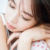 宮田聡子「一度も毛穴汚れの悩みがないんです」今すぐアマゾンへGO！モデルが愛用する【洗顔ブラシ】がすごい