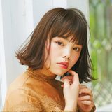 ラフに揺れる毛先のハネでこなれ感をトッピング