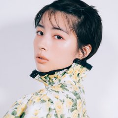 佐久間由衣、「囲みシャドウ」の王道甘ピンクメイクを披露♡