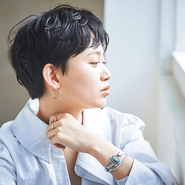 野暮ったヘアは今日で卒業！ダークトーンで媚びない色気を醸し出す【ボブ・ショート編】