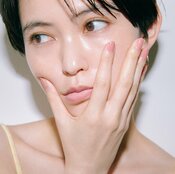 顔からアカ抜ける方法とは?眉に濡れたような艶感を♡ 夏にピッタリな【じゅわっと眉】HOW TO