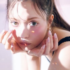 【カバンの中身】お気に入りからお出かけ中のマストアイテムまで！八木アリサのプライベートなカバンの中身を大公開♡