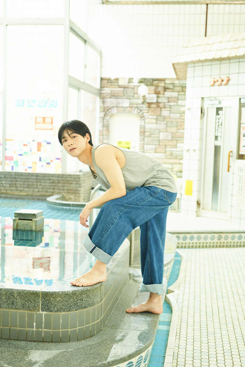 秦令欧奈アナ(写真集先行カット)