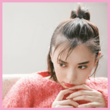 指先はちょっぴりドラマティックに仕上げるのが旬。  オトナ女子にちょうどいい【キラめきネイル】のススメ