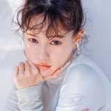 この夏は”大粒グリッター”で無敵モードに！発光オンナになる【キラキラ小物＆メイク】