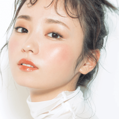 好きって言葉にするのは照れるから…　チークで魅せる彼だけのための好きバレメイク♡