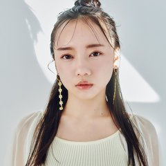 齊藤京子、コロンと丸いおめめがキュート♡ きつくなったり、ケバくなったりしないのがメリット！つけるだけでit girlな目元になれる【ゴールドライナー】３選