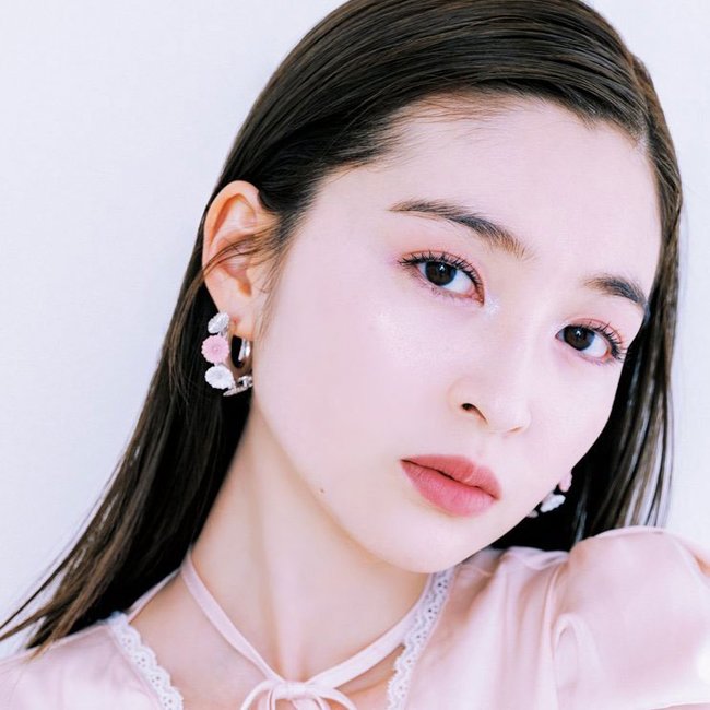 ツヤ×マットで完全無欠の高見え肌へ♡上品で色っぽい雰囲気がドキドキを呼ぶ【韓国女優的発光メイク】HOW TO