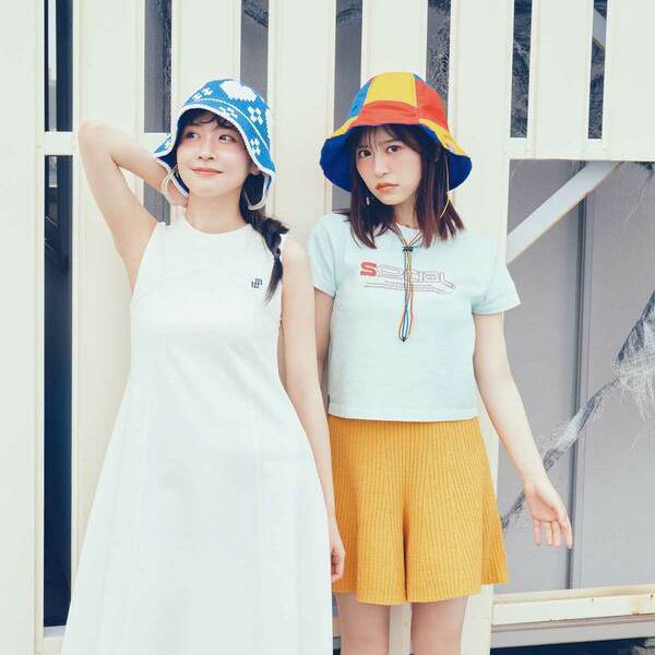FRUITS ZIPPER・櫻井優衣&月足天音、遊び心のあるバケハで視線をGET♡【バケットハット】2選