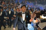イケメン×タキシードの祭典!? サッカー選手たちの"表彰式"が気になる♡