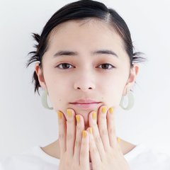 上國料萌衣、儚すぎて消えちゃいそう…♡可愛さが何倍にも盛れるシロップイエローLIP