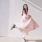 これぞ“恋する女の子”スタイル!甘めモードを足元で外すのがポイント♡上國料萌衣が着こなす【ピンクワンピコーデ】4選