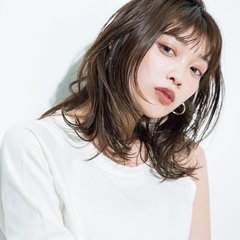 【ミディアム】外ハネ×内巻きでレイヤーを倍楽しむ方法って？