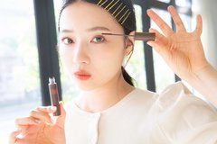 HM秋山サン激推し！目に透明感が出るスゴいマスカラって？【村瀬紗英がお試し】