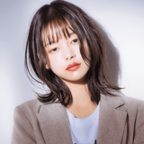 くびれ感が女らしくて好き♡トレンドの【ウルフヘア】スタイル２選