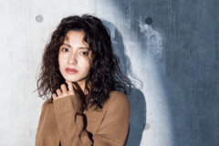 カジュアルな【ハードパーマ】で作る”強め美女”見えヘア