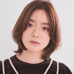 【ボブ】細かく忍ばせたハイライトで陰影をつけたワザありカラー