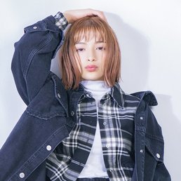 【柔らかハイトーン】で派手すぎない個性をヘアにON
